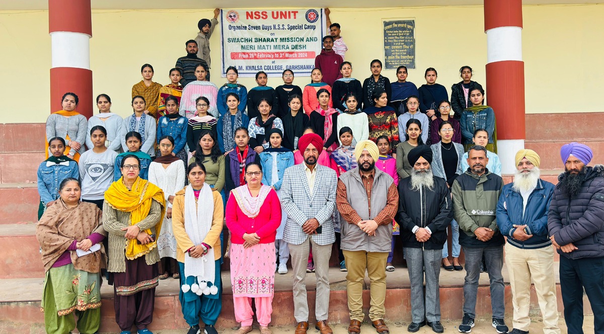 7 days NSS camp started at Khalsa College